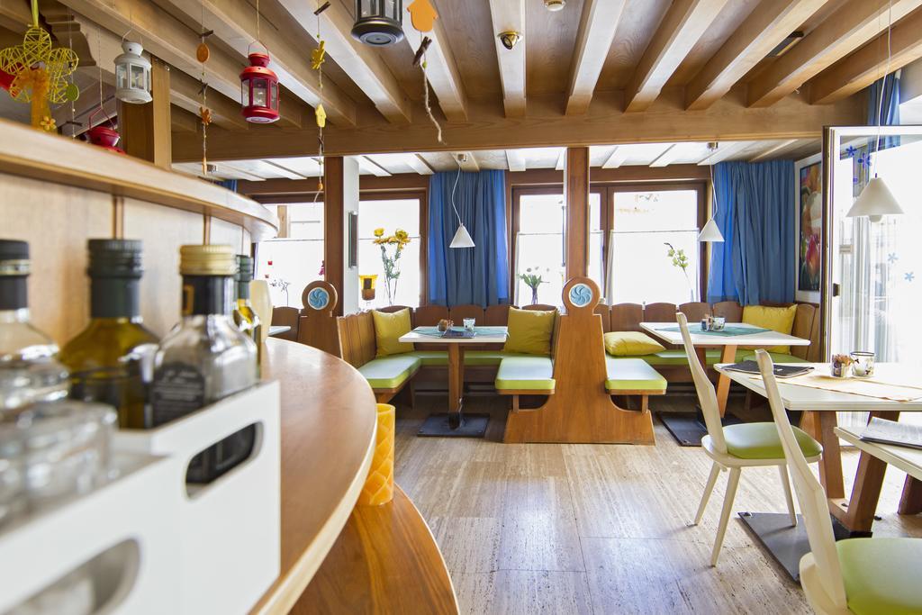קורברה אין בדיה Chalet Madrisa מראה חיצוני תמונה