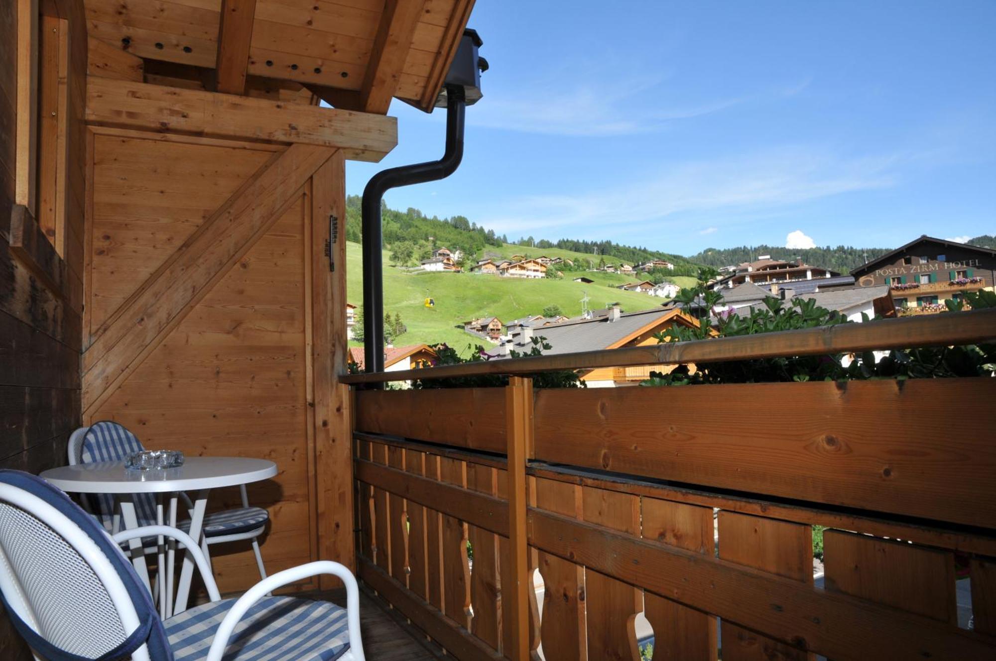 קורברה אין בדיה Chalet Madrisa מראה חיצוני תמונה