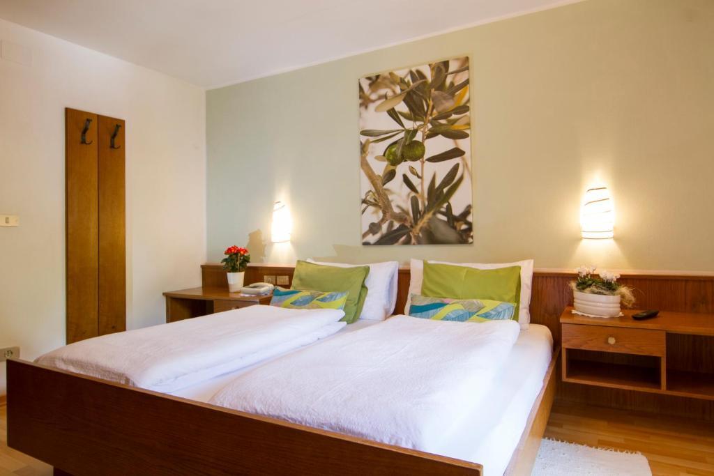 קורברה אין בדיה Chalet Madrisa חדר תמונה