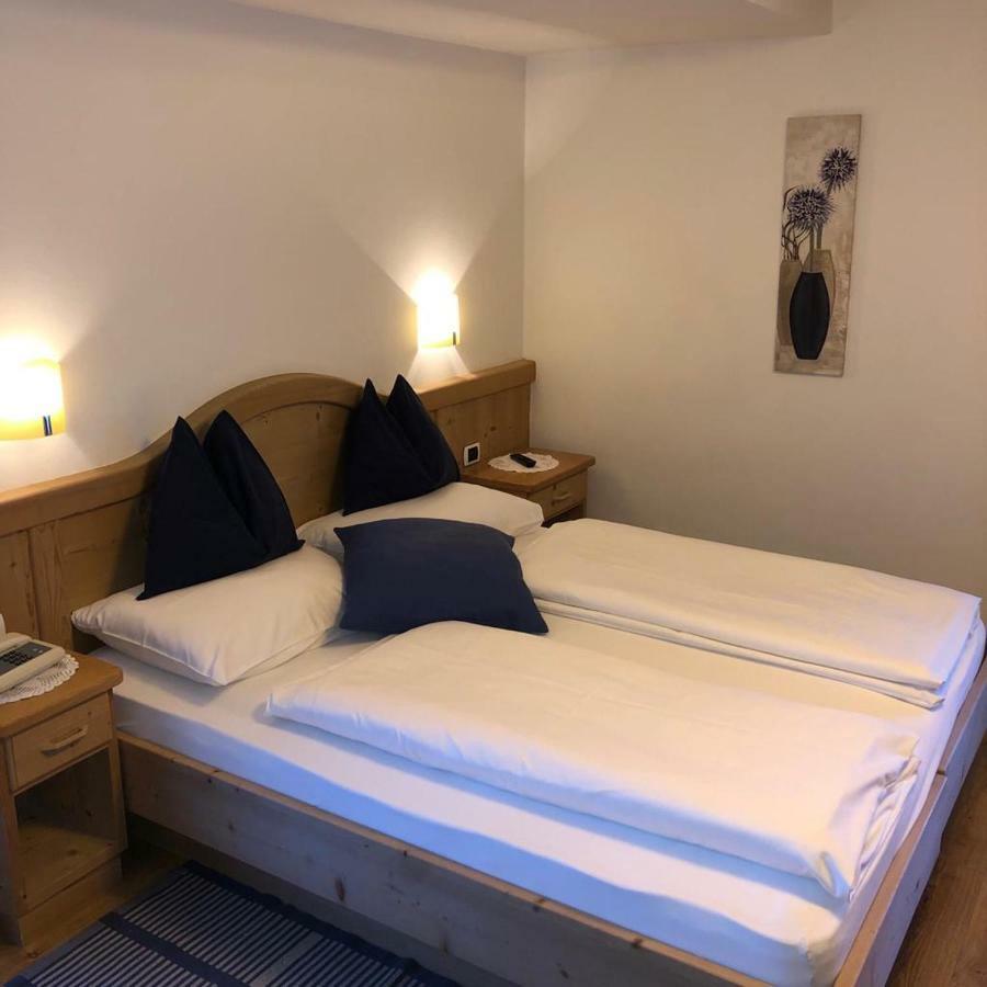 קורברה אין בדיה Chalet Madrisa מראה חיצוני תמונה